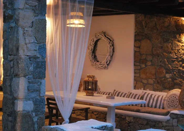 Blue Island Maisonette With Sharing Pool